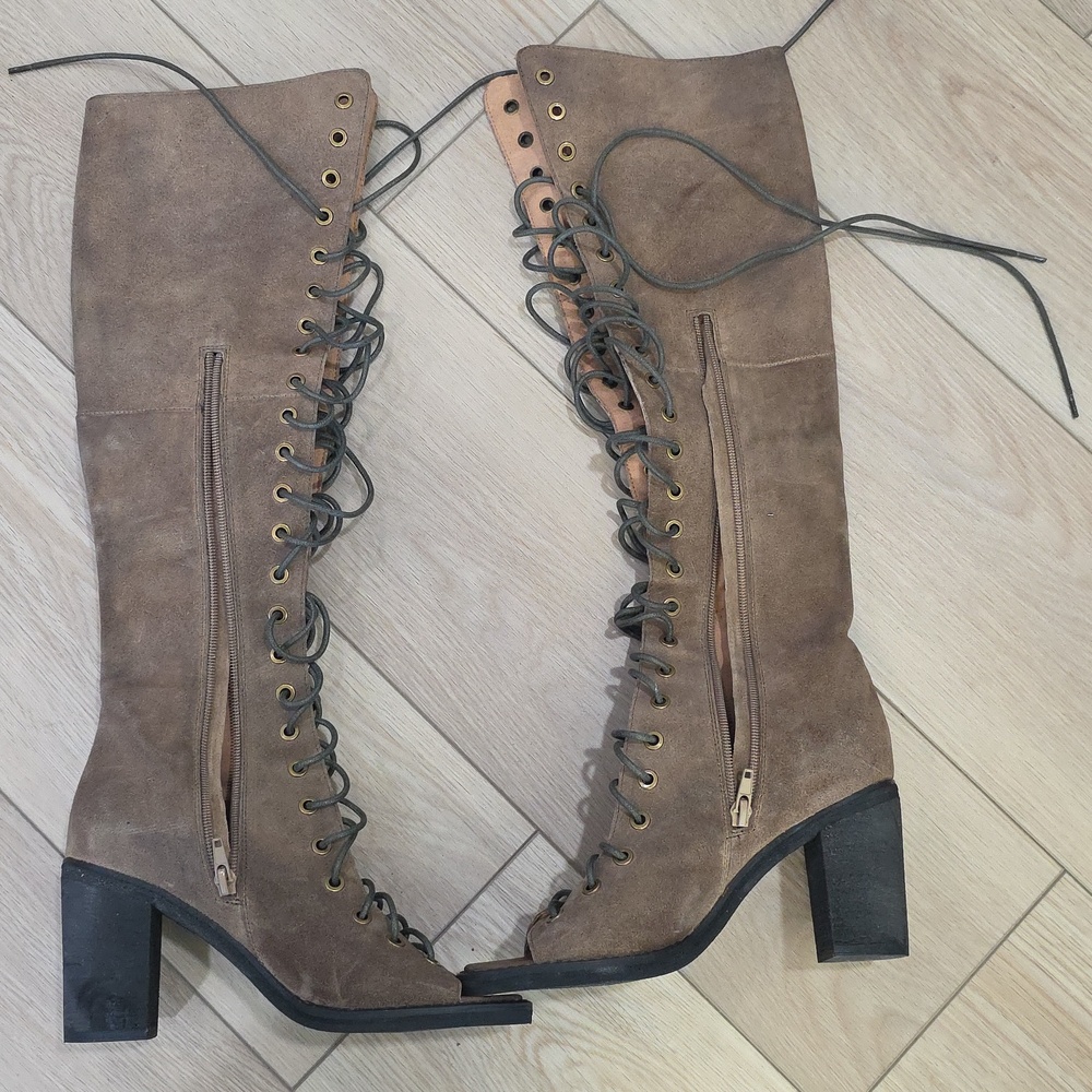 Women's Taupe Learther Lace-Up Knee-High Block Heeled Boots - Picture 13 of 16